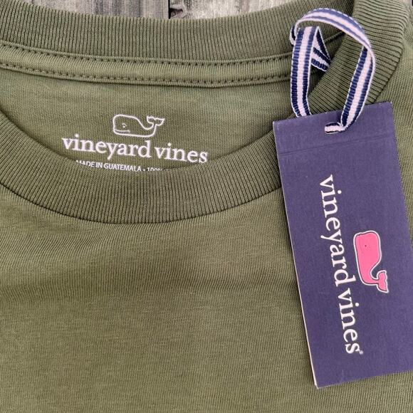 VINEYARD VINES HARP LEPRECHAUN WHALE POCKET TEE, SIZE MEDIUM - Picture 4 of 6